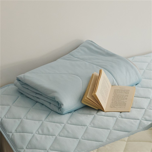  Contact Cold Air Conditioning Quilt